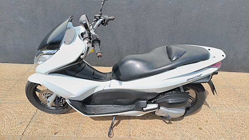 HONDA MOTOS PCX 150 2014/2014 ADRIANO VEÍCULOS CRUZEIRO DO SUL / Carros no Vale HONDA MOTOS PCX 150 2014/2014 ADRIANO VEÍCULOS CRUZEIRO DO SUL / Carros no Vale