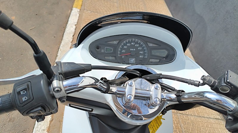 HONDA MOTOS PCX 150 2014/2014 ADRIANO VEÍCULOS CRUZEIRO DO SUL / Carros no Vale HONDA MOTOS PCX 150 2014/2014 ADRIANO VEÍCULOS CRUZEIRO DO SUL / Carros no Vale