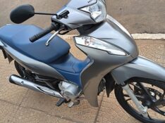 HONDA MOTOS BIZ 125 FLEX 2020/2020 ADRIANO VEÍCULOS CRUZEIRO DO SUL / Carros no Vale
