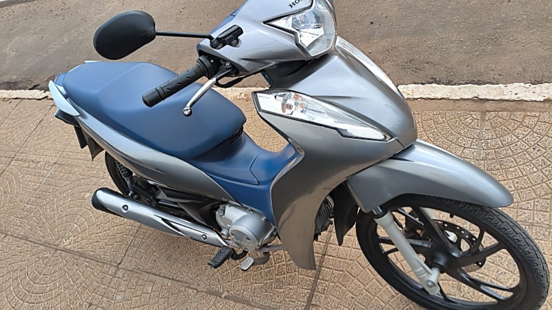 HONDA MOTOS BIZ 125 FLEX 2020/2020 ADRIANO VEÍCULOS CRUZEIRO DO SUL / Carros no Vale HONDA MOTOS BIZ 125 FLEX 2020/2020 ADRIANO VEÍCULOS CRUZEIRO DO SUL / Carros no Vale