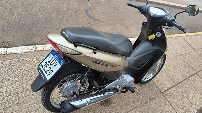 HONDA MOTOS BIZ 125 ES 2010/2010 ADRIANO VEÍCULOS CRUZEIRO DO SUL / Carros no Vale HONDA MOTOS BIZ 125 ES 2010/2010 ADRIANO VEÍCULOS CRUZEIRO DO SUL / Carros no Vale