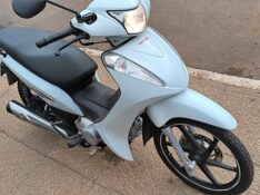 HONDA MOTOS BIZ 125 EX 2015/2015 ADRIANO VEÍCULOS CRUZEIRO DO SUL / Carros no Vale