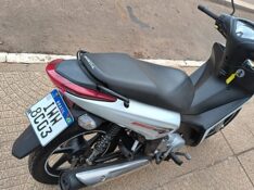 HONDA MOTOS BIZ 125 EX 2015/2015 ADRIANO VEÍCULOS CRUZEIRO DO SUL / Carros no Vale