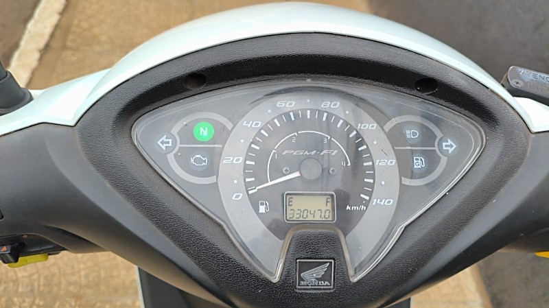 HONDA MOTOS BIZ 125 EX 2015/2015 ADRIANO VEÍCULOS CRUZEIRO DO SUL / Carros no Vale HONDA MOTOS BIZ 125 EX 2015/2015 ADRIANO VEÍCULOS CRUZEIRO DO SUL / Carros no Vale