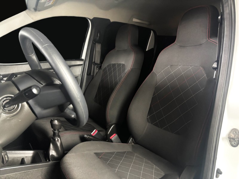 RENAULT KWID ZEN 1.0 12V 2020 2019/2020 DUARTE VEÍCULOS PORTO ALEGRE / Carros no Vale RENAULT KWID ZEN 1.0 12V 2020 2019/2020 DUARTE VEÍCULOS PORTO ALEGRE / Carros no Vale