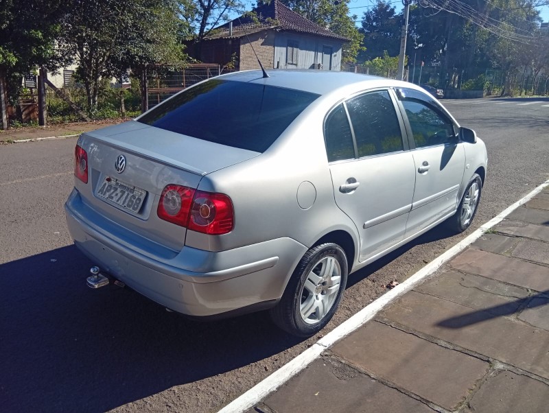 VOLKSWAGEN POLO 1.6 SEDAN 2008/2008 ALTERNATIVA VEÍCULOS LAJEADO / Carros no Vale