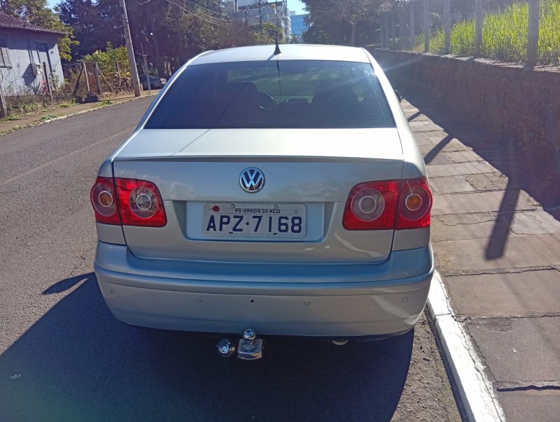 VOLKSWAGEN POLO 1.6 SEDAN 2008/2008 ALTERNATIVA VEÍCULOS LAJEADO / Carros no Vale