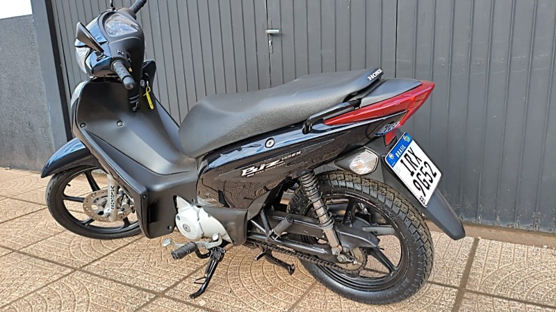 HONDA MOTOS BIZ 125 EX 2011/2011 ADRIANO VEÍCULOS CRUZEIRO DO SUL / Carros no Vale HONDA MOTOS BIZ 125 EX 2011/2011 ADRIANO VEÍCULOS CRUZEIRO DO SUL / Carros no Vale