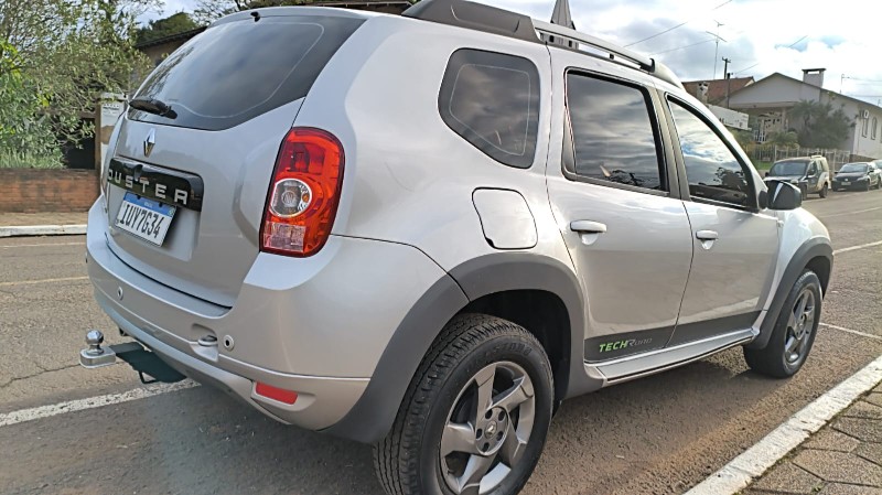 RENAULT DUSTER DYNAMIQUE 2.0 FLEX 16V AUT. 2013/2014 ADRIANO VEÍCULOS CRUZEIRO DO SUL / Carros no Vale
