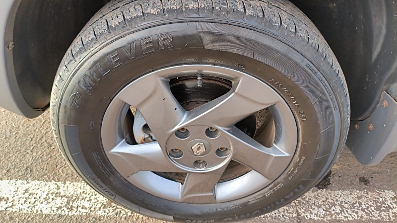 RENAULT DUSTER DYNAMIQUE 2.0 FLEX 16V AUT. 2013/2014 ADRIANO VEÍCULOS CRUZEIRO DO SUL / Carros no Vale