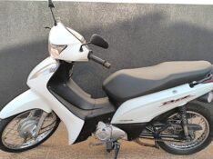 HONDA MOTOS BIZ 110I 2017/2017 ADRIANO VEÍCULOS CRUZEIRO DO SUL / Carros no Vale