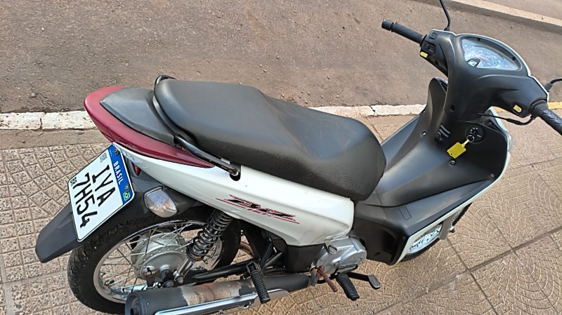 HONDA MOTOS BIZ 110I 2017/2017 ADRIANO VEÍCULOS CRUZEIRO DO SUL / Carros no Vale HONDA MOTOS BIZ 110I 2017/2017 ADRIANO VEÍCULOS CRUZEIRO DO SUL / Carros no Vale
