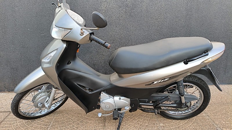 HONDA MOTOS BIZ 125 KS 2008/2009 ADRIANO VEÍCULOS CRUZEIRO DO SUL / Carros no Vale HONDA MOTOS BIZ 125 KS 2008/2009 ADRIANO VEÍCULOS CRUZEIRO DO SUL / Carros no Vale
