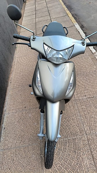 HONDA MOTOS BIZ 125 KS 2008/2009 ADRIANO VEÍCULOS CRUZEIRO DO SUL / Carros no Vale HONDA MOTOS BIZ 125 KS 2008/2009 ADRIANO VEÍCULOS CRUZEIRO DO SUL / Carros no Vale
