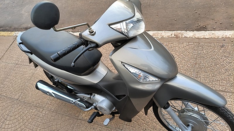 HONDA MOTOS BIZ 125 KS 2008/2009 ADRIANO VEÍCULOS CRUZEIRO DO SUL / Carros no Vale HONDA MOTOS BIZ 125 KS 2008/2009 ADRIANO VEÍCULOS CRUZEIRO DO SUL / Carros no Vale