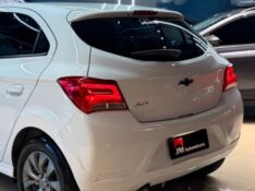 CHEVROLET ONIX 1.0 JOY BLACK EDITION 2020/2021 JM AUTOMÓVEIS VENÂNCIO AIRES / Carros no Vale