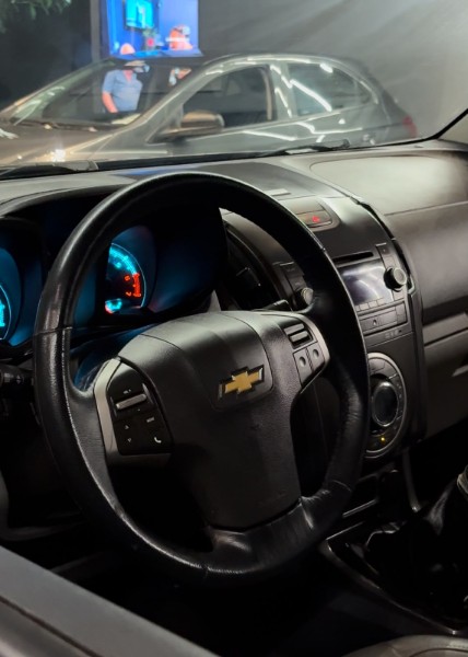 CHEVROLET S10 2.4 LTZ 4X2 CD 2012/2013 JM AUTOMÓVEIS VENÂNCIO AIRES / Carros no Vale