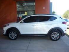 HYUNDAI TUCSON 1.6 TURBO GLS 2017/2018 PREMIUM AUTOMÓVEIS ARROIO DO MEIO / Carros no Vale
