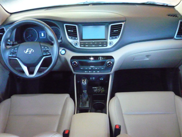 HYUNDAI TUCSON 1.6 TURBO GLS 2017/2018 PREMIUM AUTOMÓVEIS ARROIO DO MEIO / Carros no Vale HYUNDAI TUCSON 1.6 TURBO GLS 2017/2018 PREMIUM AUTOMÓVEIS ARROIO DO MEIO / Carros no Vale