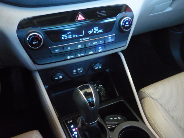 HYUNDAI TUCSON 1.6 TURBO GLS 2017/2018 PREMIUM AUTOMÓVEIS ARROIO DO MEIO / Carros no Vale HYUNDAI TUCSON 1.6 TURBO GLS 2017/2018 PREMIUM AUTOMÓVEIS ARROIO DO MEIO / Carros no Vale