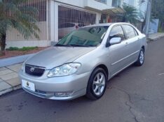 TOYOTA COROLLA SEG 1.8 2004/2004 ALTERNATIVA VEÍCULOS LAJEADO / Carros no Vale