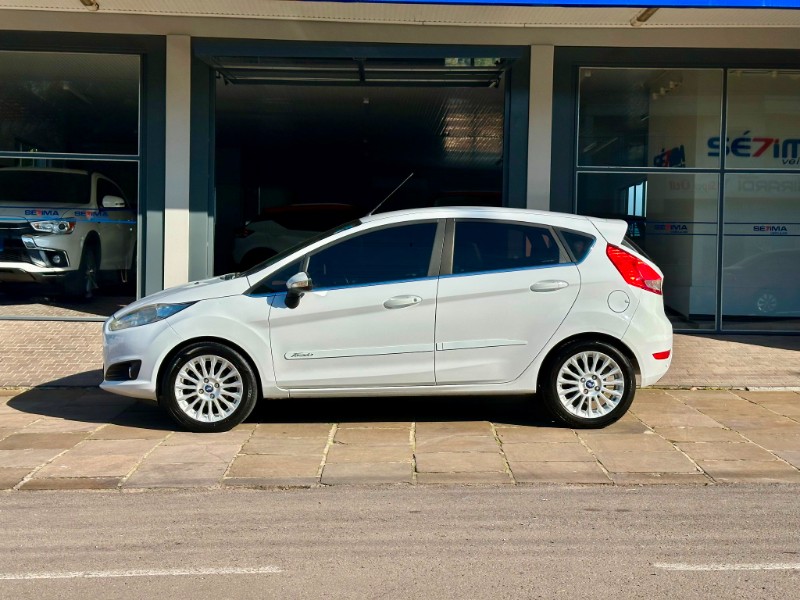 FORD FIESTA TITANIUM 1.6 2014/2014 SÉTIMA VEÍCULOS GUAPORÉ / Carros no Vale FORD FIESTA TITANIUM 1.6 2014/2014 SÉTIMA VEÍCULOS GUAPORÉ / Carros no Vale