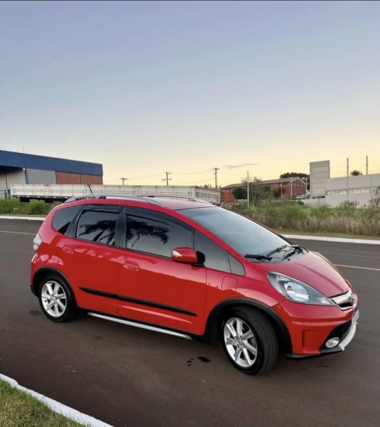 HONDA FIT TWIST 1.5 2012/2013 PREMIUM AUTOMÓVEIS ARROIO DO MEIO / Carros no Vale