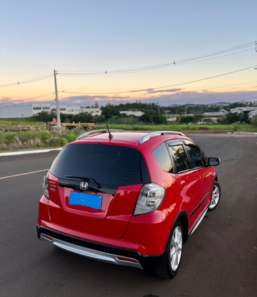 HONDA FIT TWIST 1.5 2012/2013 PREMIUM AUTOMÓVEIS ARROIO DO MEIO / Carros no Vale