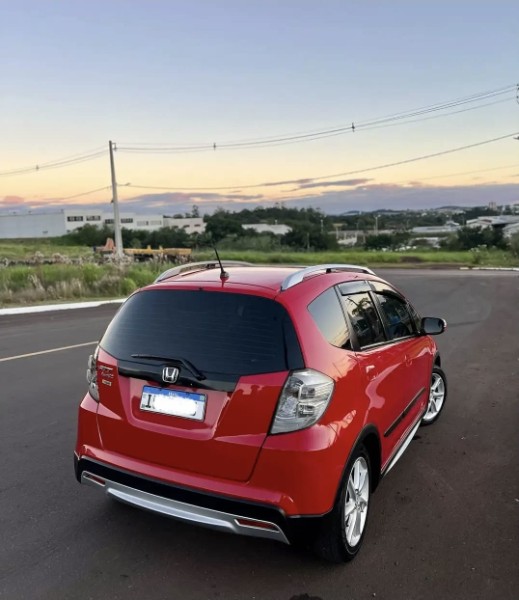 HONDA FIT TWIST 1.5 2012/2013 PREMIUM AUTOMÓVEIS ARROIO DO MEIO / Carros no Vale