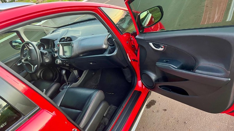 HONDA FIT TWIST 1.5 2012/2013 PREMIUM AUTOMÓVEIS ARROIO DO MEIO / Carros no Vale