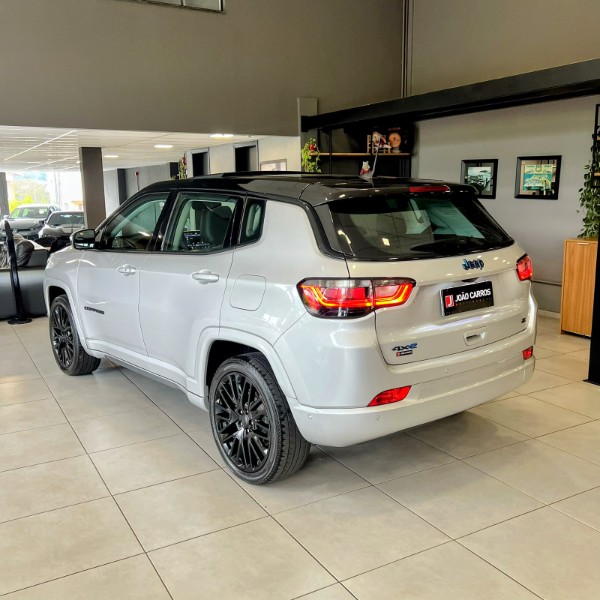 JEEP COMPASS 1.3 T270 TURBO HÍBRIDO S 4XE AT6 2022/2022 JOÃO CARROS MULTIMARCAS GUAPORÉ / Carros no Vale JEEP COMPASS 1.3 T270 TURBO HÍBRIDO S 4XE AT6 2022/2022 JOÃO CARROS MULTIMARCAS GUAPORÉ / Carros no Vale