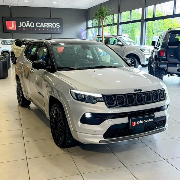 JEEP COMPASS 1.3 T270 TURBO HÍBRIDO S 4XE AT6 2022/2022 JOÃO CARROS MULTIMARCAS GUAPORÉ / Carros no Vale JEEP COMPASS 1.3 T270 TURBO HÍBRIDO S 4XE AT6 2022/2022 JOÃO CARROS MULTIMARCAS GUAPORÉ / Carros no Vale