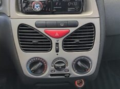FIAT PALIO 1.0 8V 2003/2004 ADRIANO VEÍCULOS CRUZEIRO DO SUL / Carros no Vale