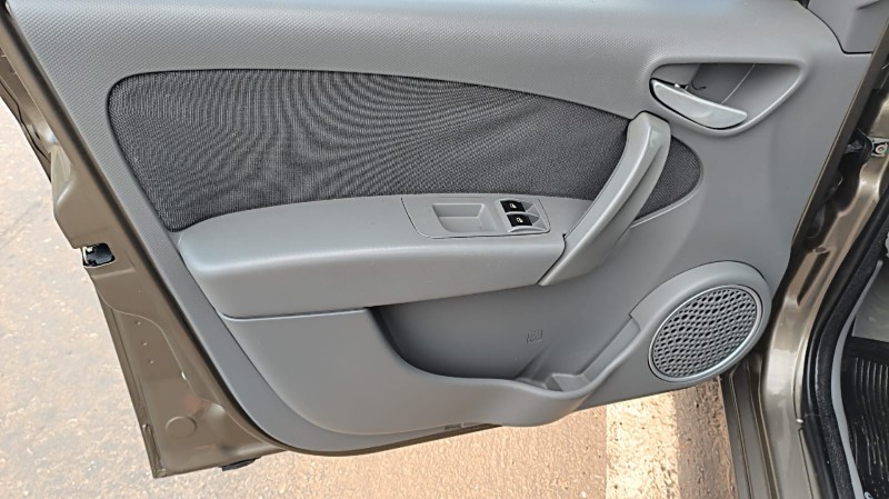FIAT PALIO 1.0 ATTRACTIVE 8V 2012/2013 ADRIANO VEÍCULOS CRUZEIRO DO SUL / Carros no Vale