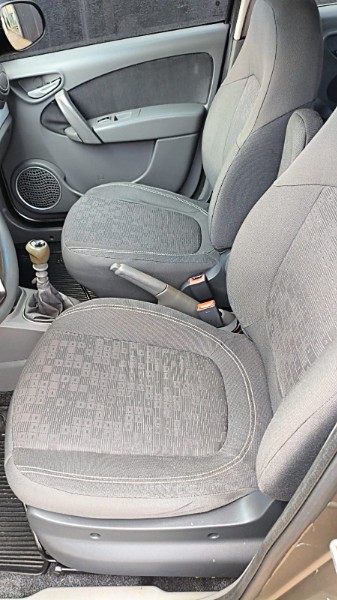 FIAT PALIO 1.0 ATTRACTIVE 8V 2012/2013 ADRIANO VEÍCULOS CRUZEIRO DO SUL / Carros no Vale
