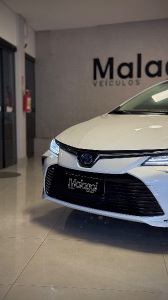 TOYOTA COROLLA 1.8 ALTIS PREMIUM 16V HÍBRIDO 2022/2023 MALAGGI VEÍCULOS ENCANTADO / Carros no Vale TOYOTA COROLLA 1.8 ALTIS PREMIUM 16V HÍBRIDO 2022/2023 MALAGGI VEÍCULOS ENCANTADO / Carros no Vale