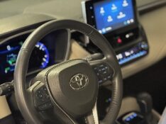 TOYOTA COROLLA 1.8 ALTIS PREMIUM 16V HÍBRIDO 2022/2023 MALAGGI VEÍCULOS ENCANTADO / Carros no Vale