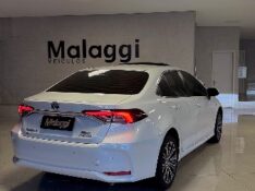 TOYOTA COROLLA 1.8 ALTIS PREMIUM 16V HÍBRIDO 2022/2023 MALAGGI VEÍCULOS ENCANTADO / Carros no Vale