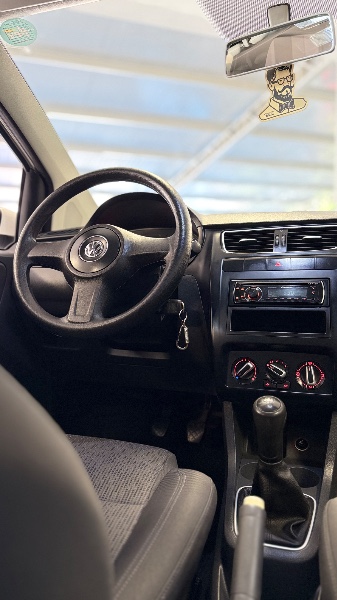 VOLKSWAGEN FOX 1.6 G2 TREND 4P 2012/2013 MALAGGI VEÍCULOS ENCANTADO / Carros no Vale