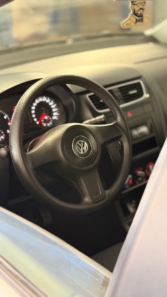 VOLKSWAGEN FOX 1.6 G2 TREND 4P 2012/2013 MALAGGI VEÍCULOS ENCANTADO / Carros no Vale
