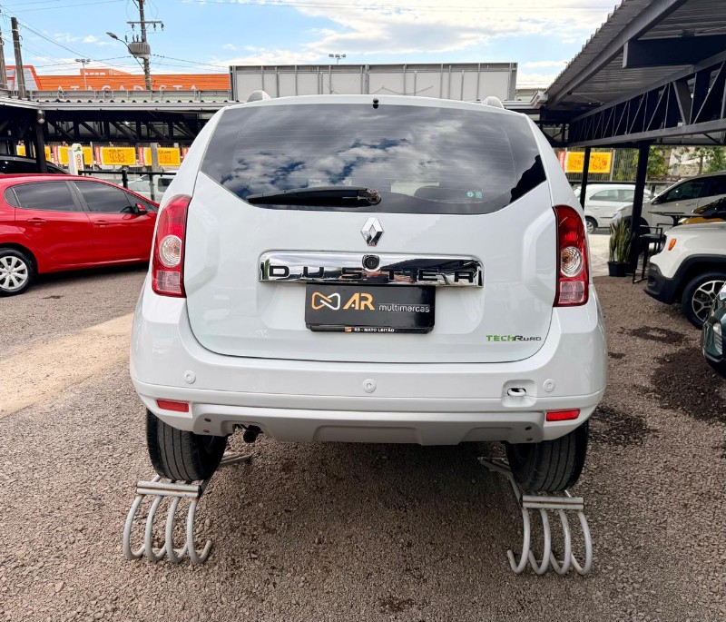 RENAULT DUSTER 1.6 TECHROAD 4X2 16V FLEX 4P MANUAL /2014 AR MULTIMARCAS VENÂNCIO AIRES / Carros no Vale