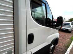 IVECO DAILY /2022 CHIMA VEÍCULOS VENÂNCIO AIRES / Carros no Vale