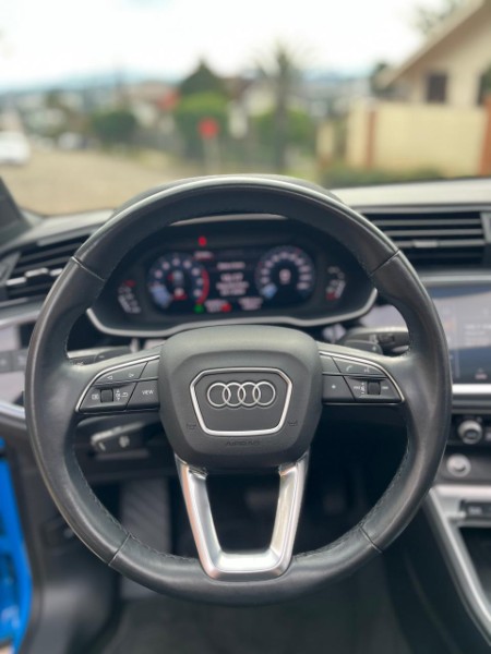 AUDI Q3 1.4 35 TFSI GASOLINA BLACK S TRONIC 2020/2020 TIAGO AUTOMÓVEIS VENÂNCIO AIRES / Carros no Vale AUDI Q3 1.4 35 TFSI GASOLINA BLACK S TRONIC 2020/2020 TIAGO AUTOMÓVEIS VENÂNCIO AIRES / Carros no Vale
