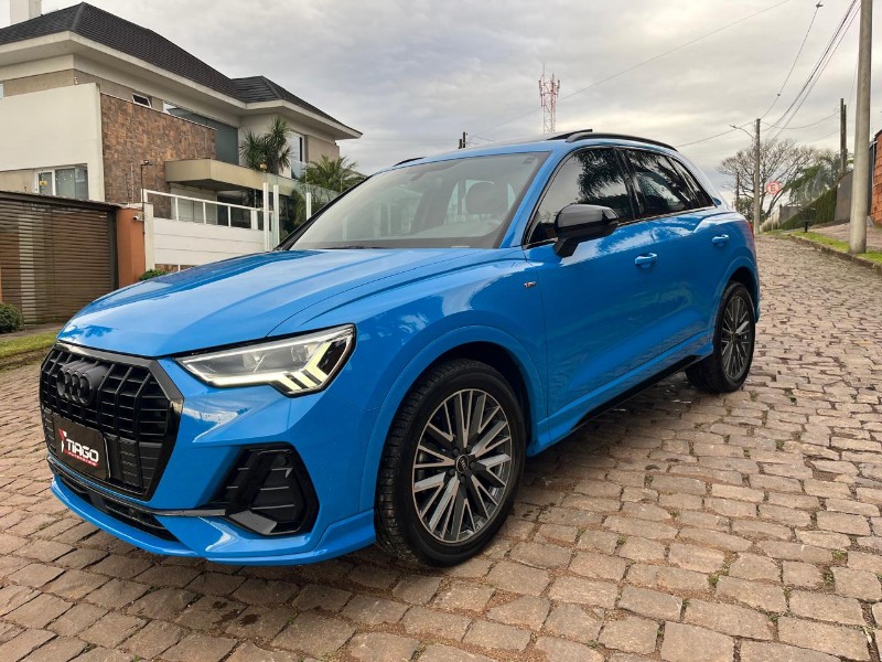 AUDI Q3 1.4 35 TFSI GASOLINA BLACK S TRONIC 2020/2020 TIAGO AUTOMÓVEIS VENÂNCIO AIRES / Carros no Vale AUDI Q3 1.4 35 TFSI GASOLINA BLACK S TRONIC 2020/2020 TIAGO AUTOMÓVEIS VENÂNCIO AIRES / Carros no Vale