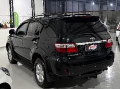 TOYOTA HILUX CD SRV D4-D 4X4 3.0 TDI DIESEL AUT /2010 NEURI VEÍCULOS LAJEADO / Carros no Vale