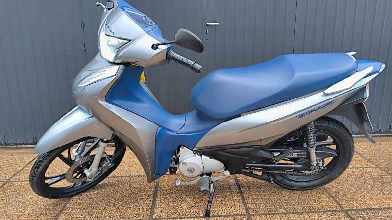 HONDA MOTOS BIZ 125 2020/2020 ADRIANO VEÍCULOS CRUZEIRO DO SUL / Carros no Vale HONDA MOTOS BIZ 125 2020/2020 ADRIANO VEÍCULOS CRUZEIRO DO SUL / Carros no Vale
