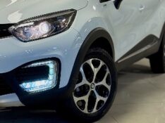 RENAULT CAPTUR 1.6 16V INTENSE BOSE 2019/2020 MALAGGI VEÍCULOS ENCANTADO / Carros no Vale