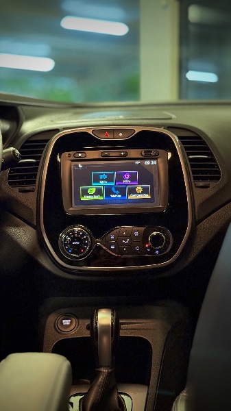 RENAULT CAPTUR 1.6 16V INTENSE BOSE 2019/2020 MALAGGI VEÍCULOS ENCANTADO / Carros no Vale RENAULT CAPTUR 1.6 16V INTENSE BOSE 2019/2020 MALAGGI VEÍCULOS ENCANTADO / Carros no Vale