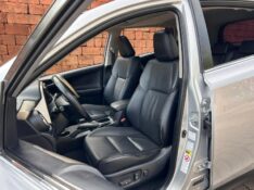 TOYOTA RAV4 2.5 4X4 16V 2013/2013 LS MULTIMARCAS VENÂNCIO AIRES / Carros no Vale