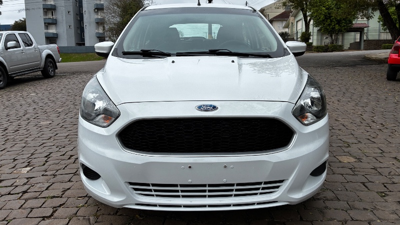 FORD KA 1.0 SE 12V FLEX 4P MANUAL 2017/2018 COMPLETO VEÍCULOS GUAPORÉ / Carros no Vale